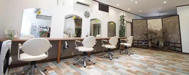 美容室ピクシーの内観・外観2