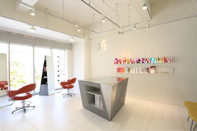 STELLA hair design salonの内観・外観3