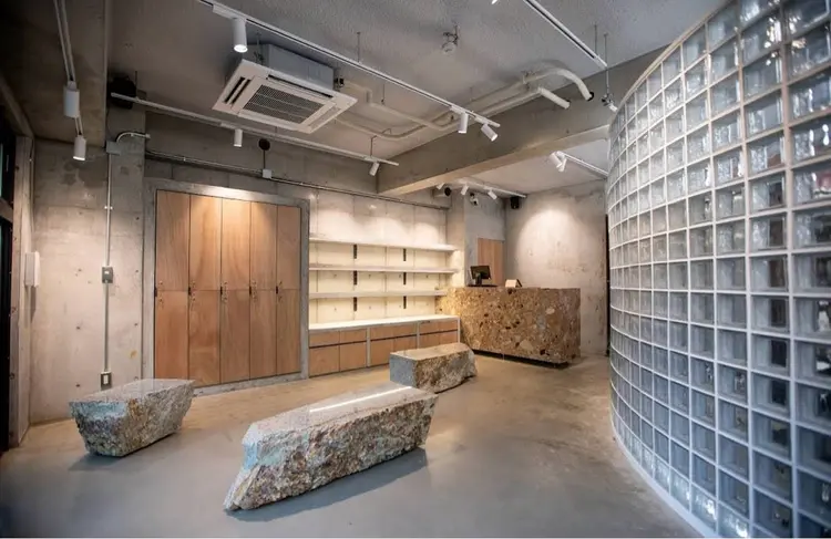 OM's pokaの内観・外観1