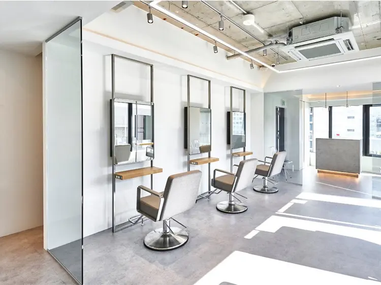 fil 横浜の内観・外観1