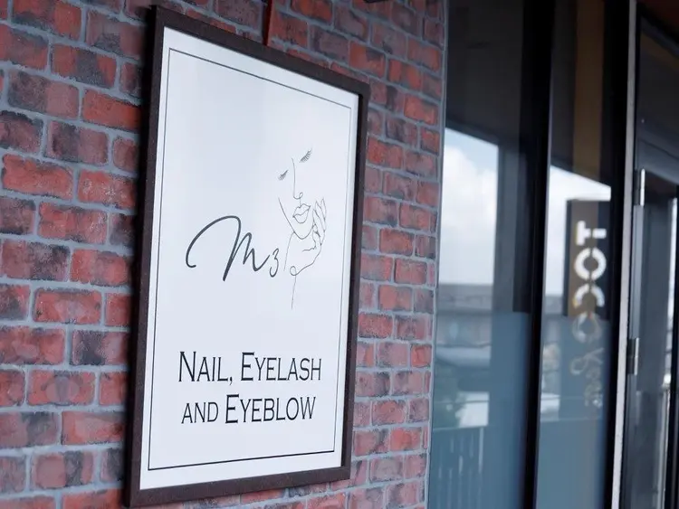 M3 NAIL,EYELASH AND EYEBLOW【エムスリー】の内観・外観1