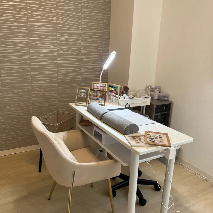 nail  salon.poraloの内観・外観1