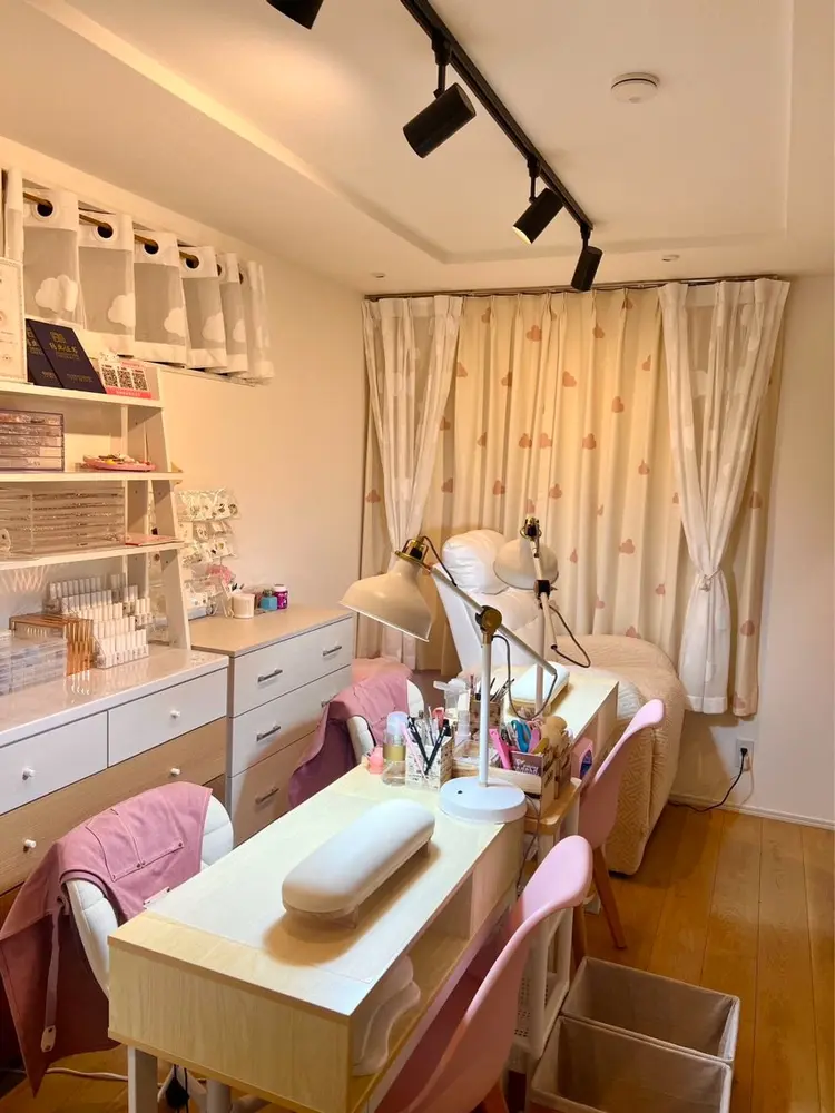 518ネイルサロンの内観・外観3