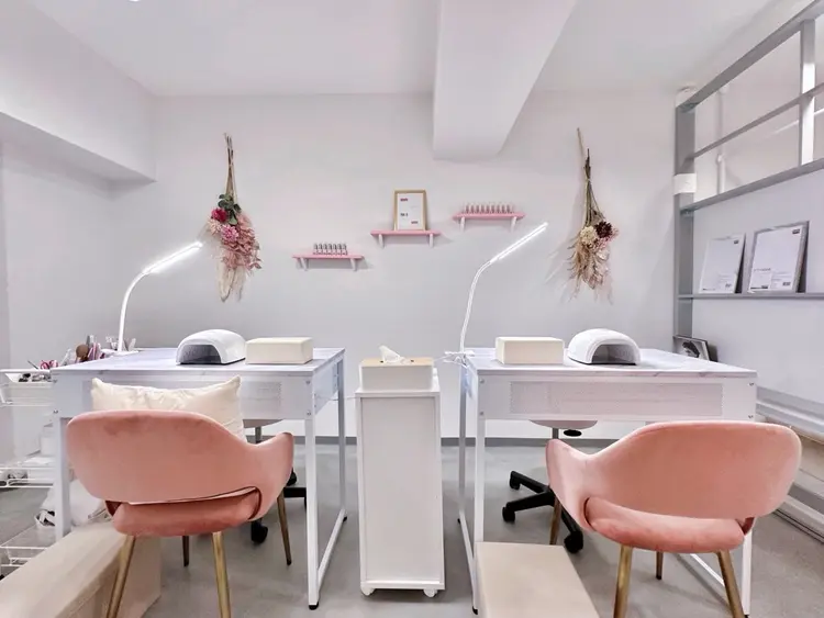 Salon tittiの内観・外観1