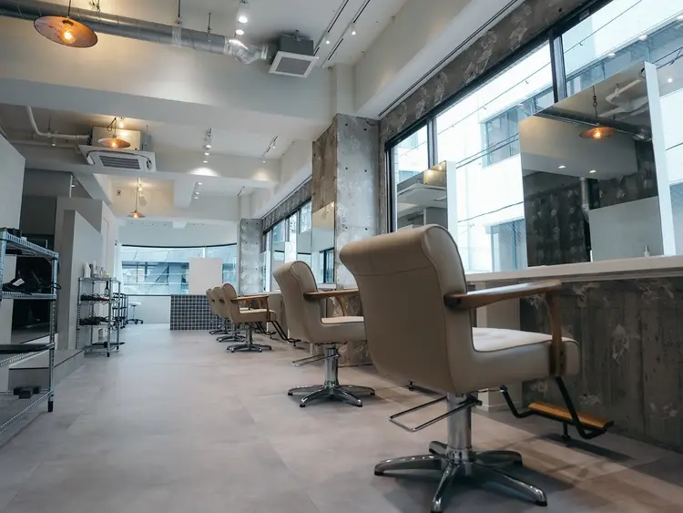 FIX hairの内観・外観1