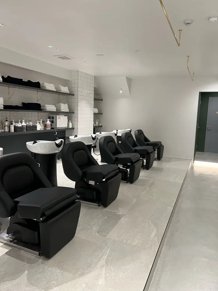 CYAN. 矢場町店の内観・外観3