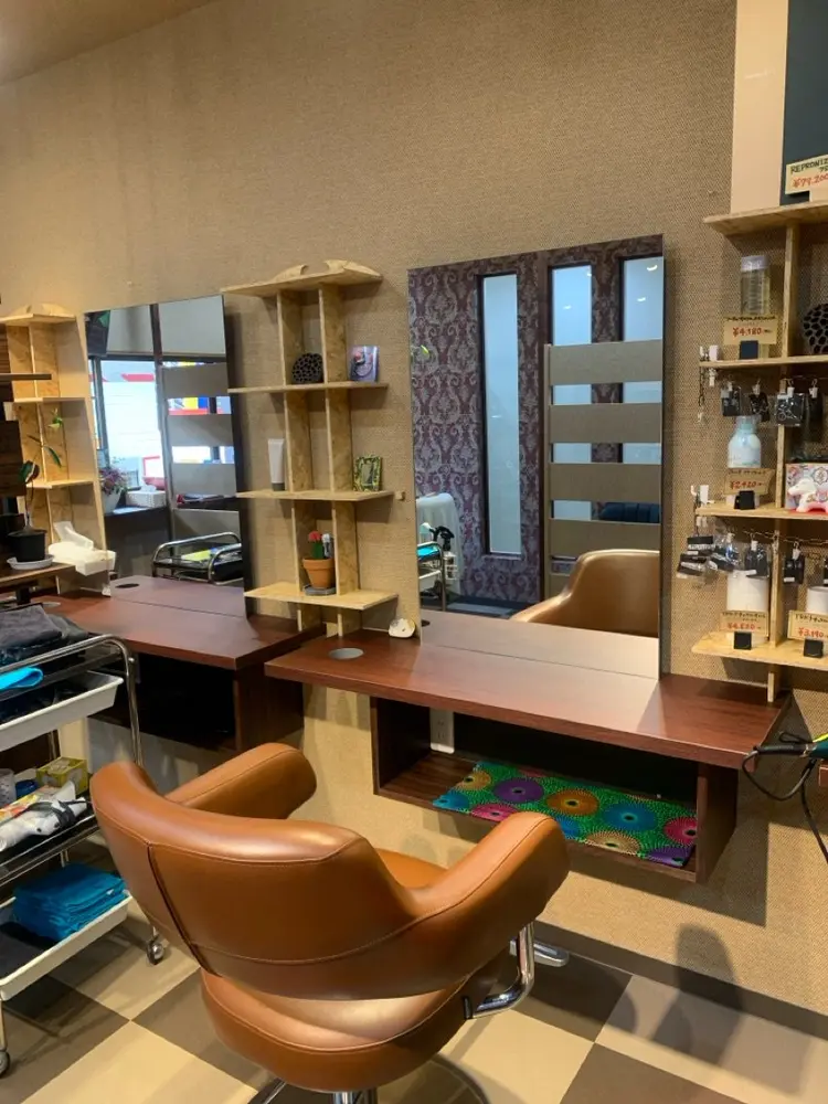 ZION HAIR & BEAUTYの内観・外観2