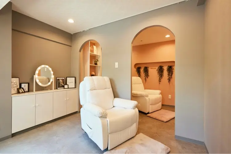 MINT EYELASH & RELAXATION AESTHE 人形町店の内観・外観2