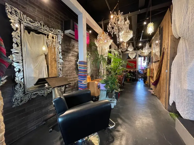 アフィロスの内観・外観1