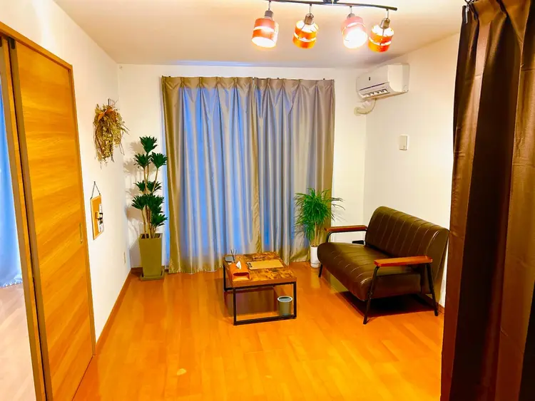 メンズ脱毛サロンReyz（レイズ）の内観・外観1