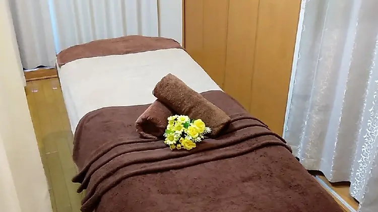 イーズサロン八木店の内観・外観2