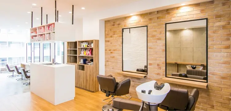 PEAKSの内観・外観2