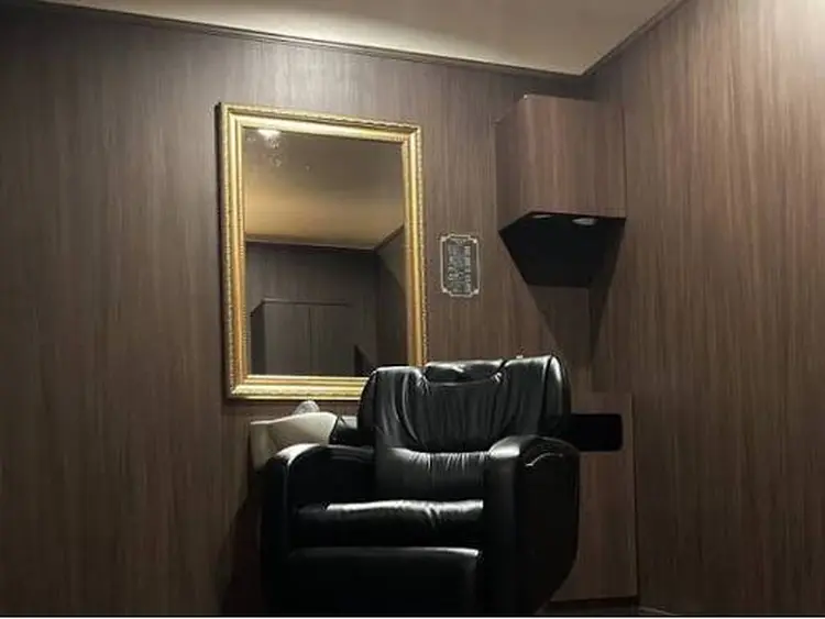 BARBER CLASSICSの内観・外観1