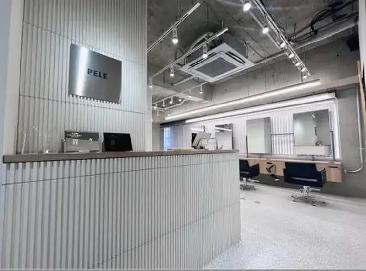 PELEの内観・外観1