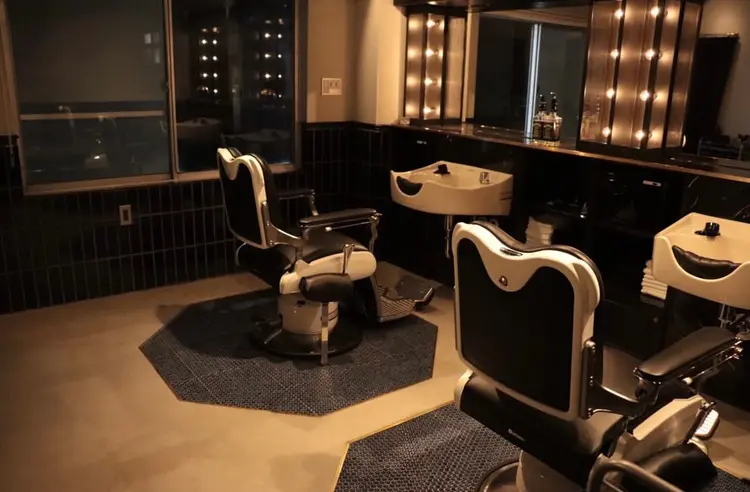 2H Barber shopの内観・外観1