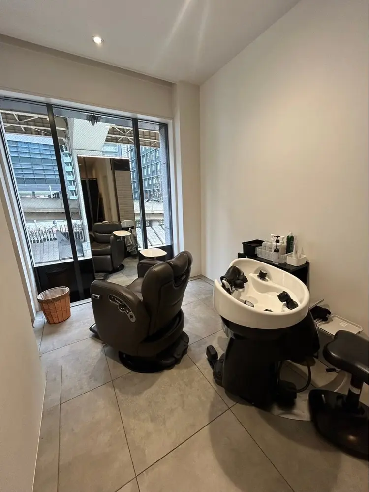 アメカジmen's salon LUAU LOUGH【アメカジ メンズサロン ルアウラフ】の内観・外観3