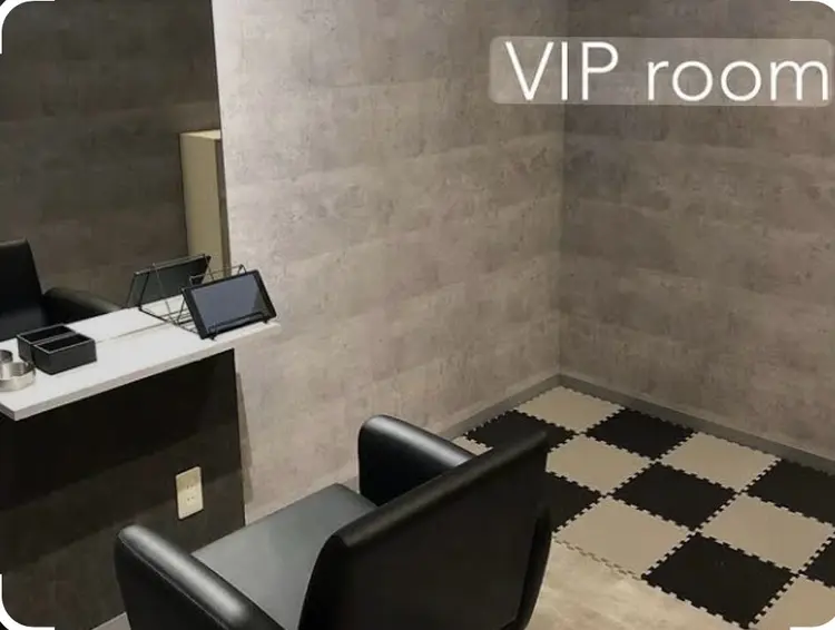 ＿WHITE鳳店の内観・外観1