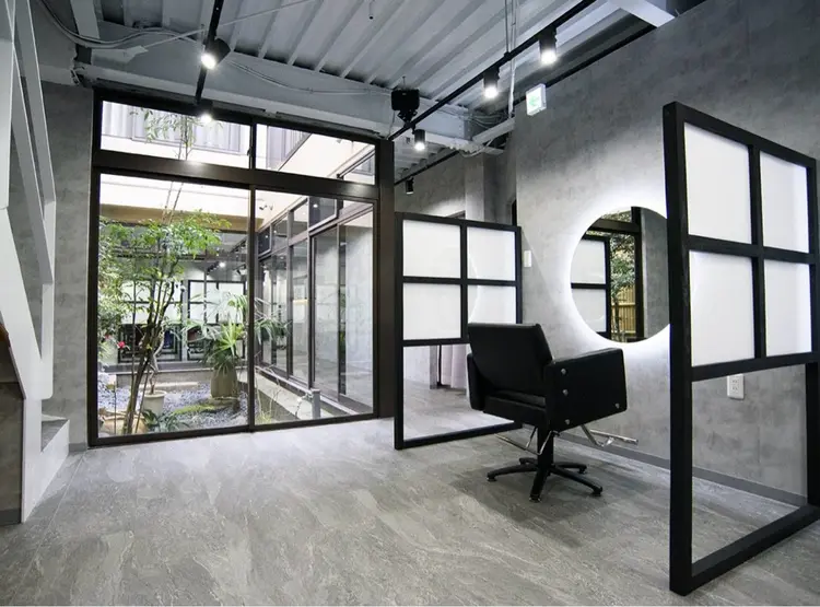 _i  hair&eyeの内観・外観2