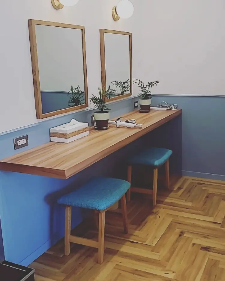 Latika eyelashの内観・外観1