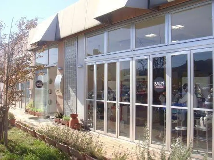 BAGZY陣原店の内観・外観1