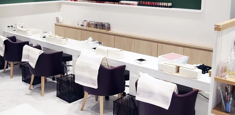 ネイルクイック武蔵小杉店の内観・外観3