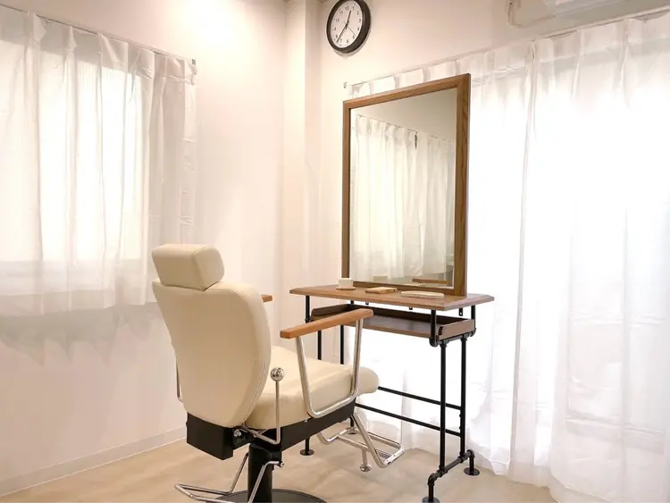 美髪専門サロンby mileの内観・外観1