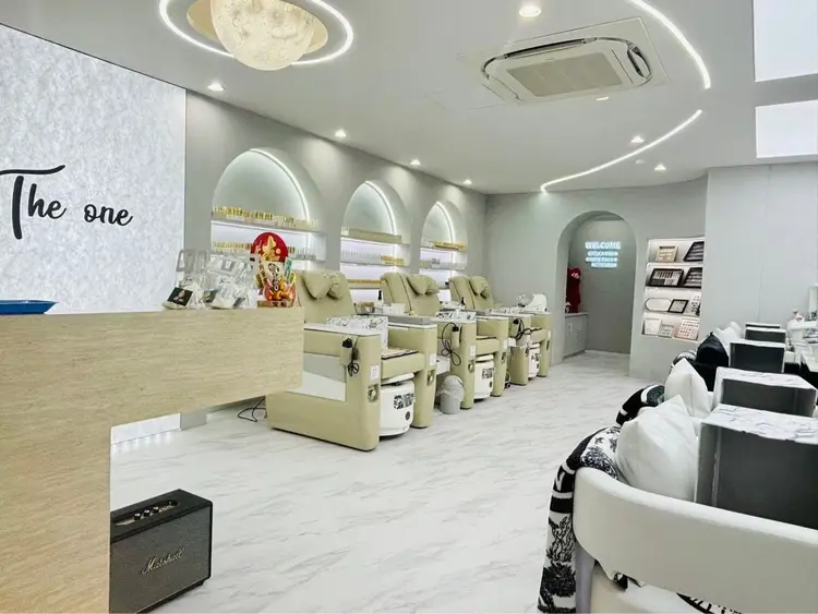 THE ONE 栄店の内観・外観1