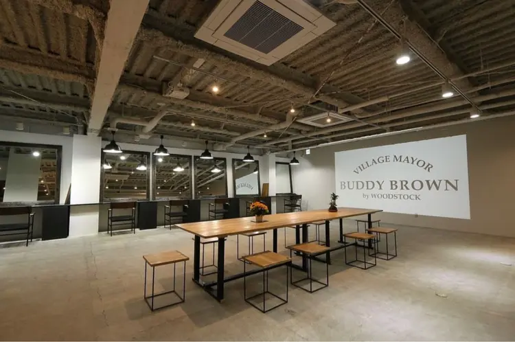 BUDDY  BROWNの内観・外観2