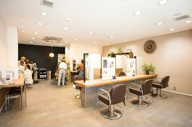 FORME山下町店の内観・外観2