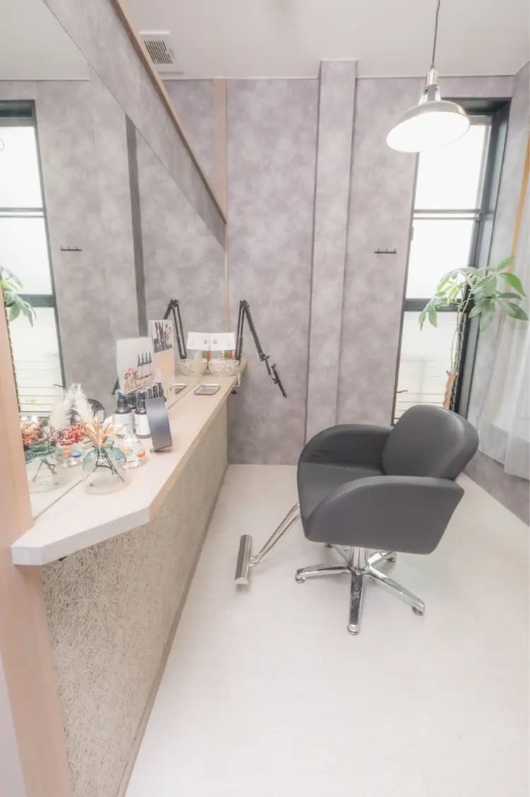 plom hair&photoの内観・外観1