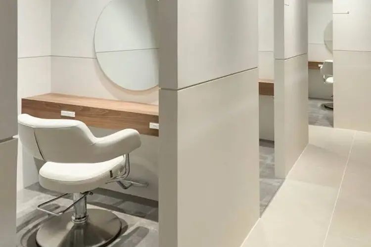 SALOWIN上野店の内観・外観2