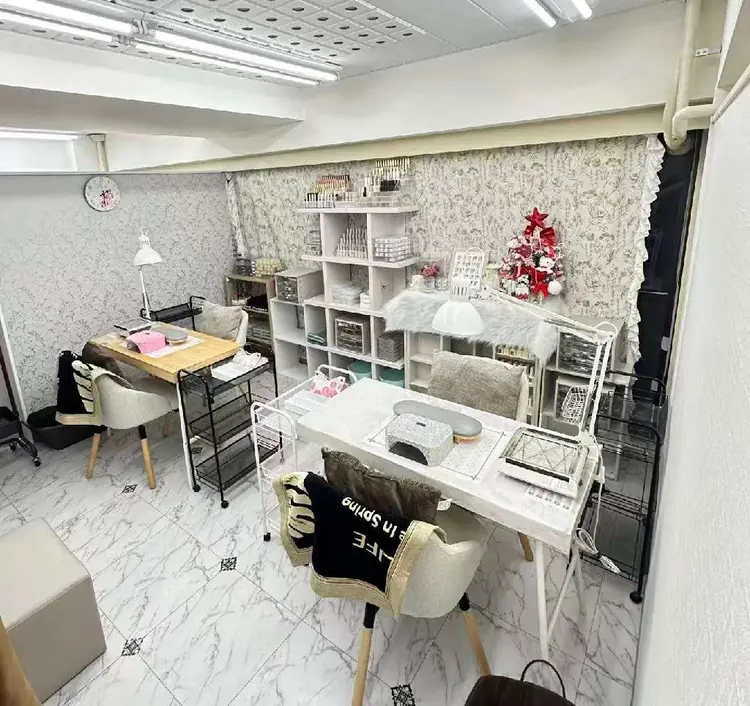 Y2 nail salonの内観・外観3