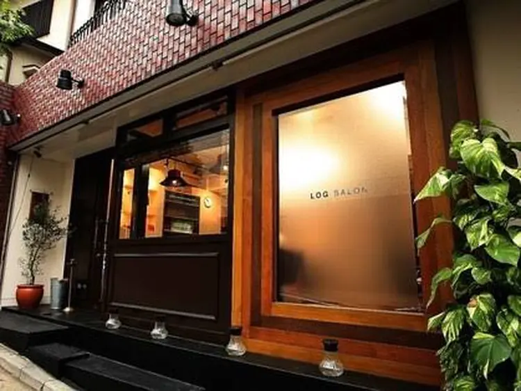 LOG SALONの内観・外観1