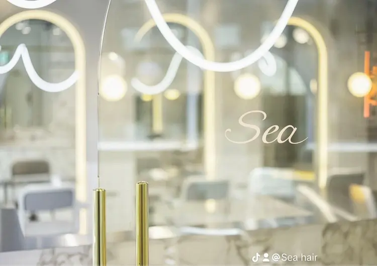 髪質改善サロン　Sea shinjukuの内観・外観1