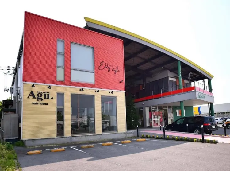 Agu hair luccaの内観・外観1
