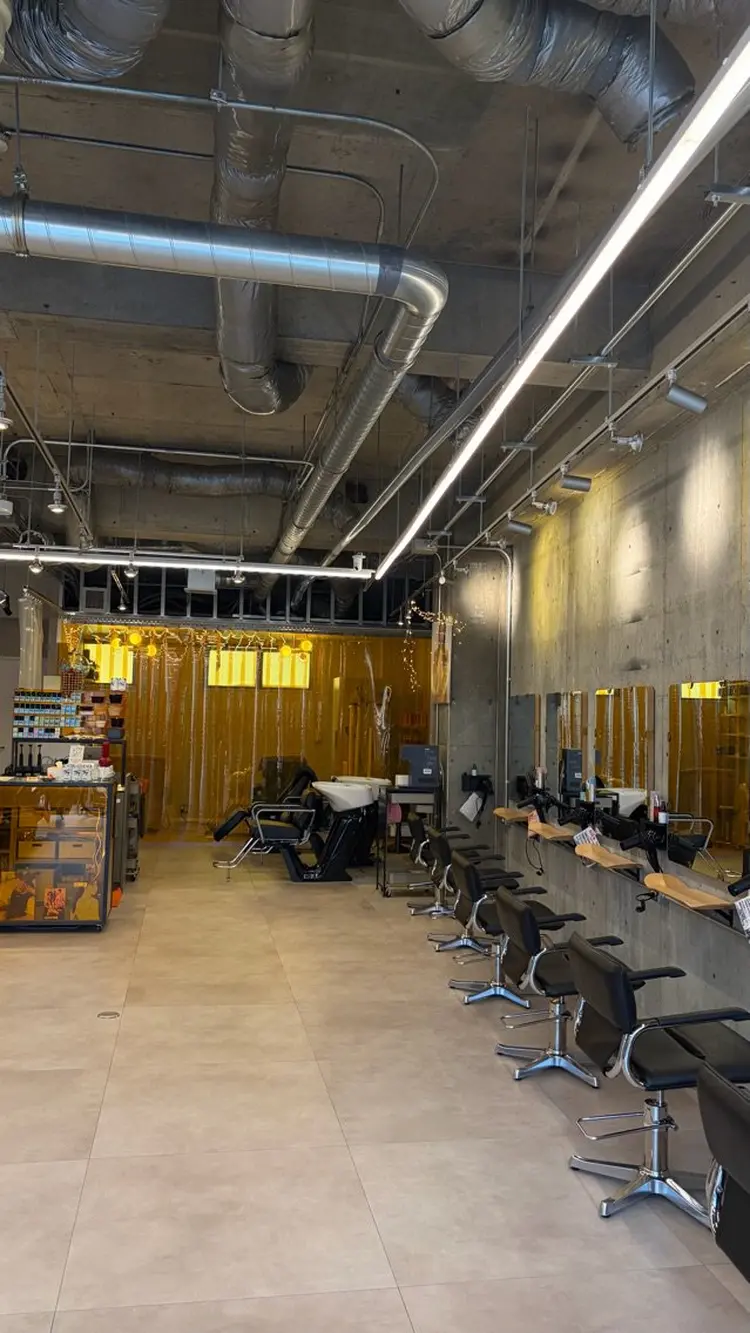 HIBIO fuk Hair & Gift Storeの内観・外観1