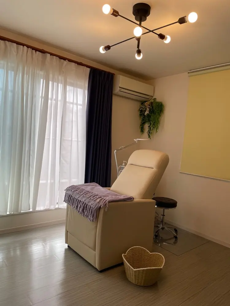 LWH nail & facial salonの内観・外観1