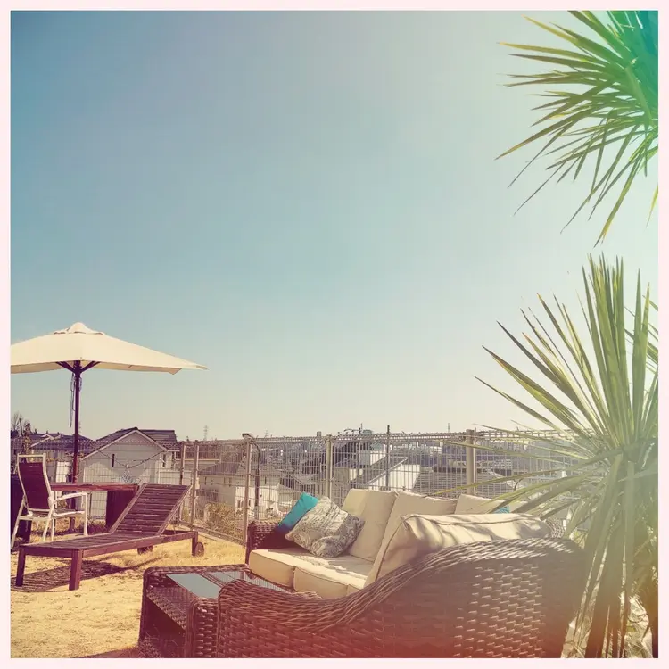 834NAILの内観・外観1