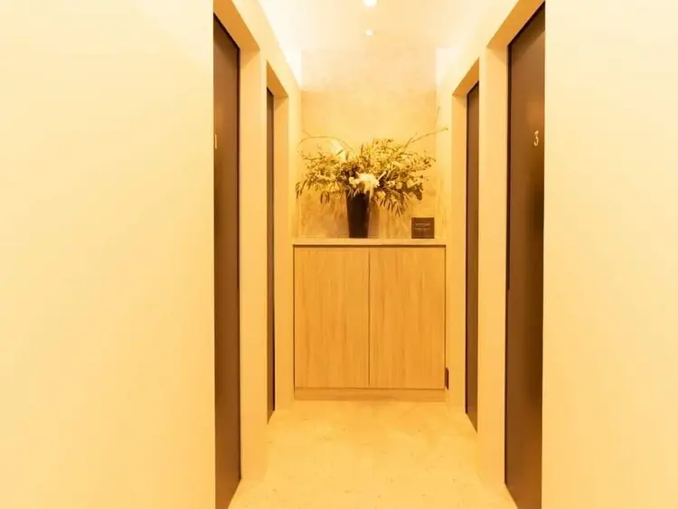 ANNE梅田ALLYS店の内観・外観2