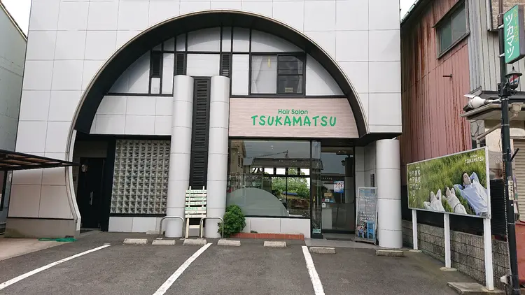 ヘアーサロンツカマツの内観・外観1