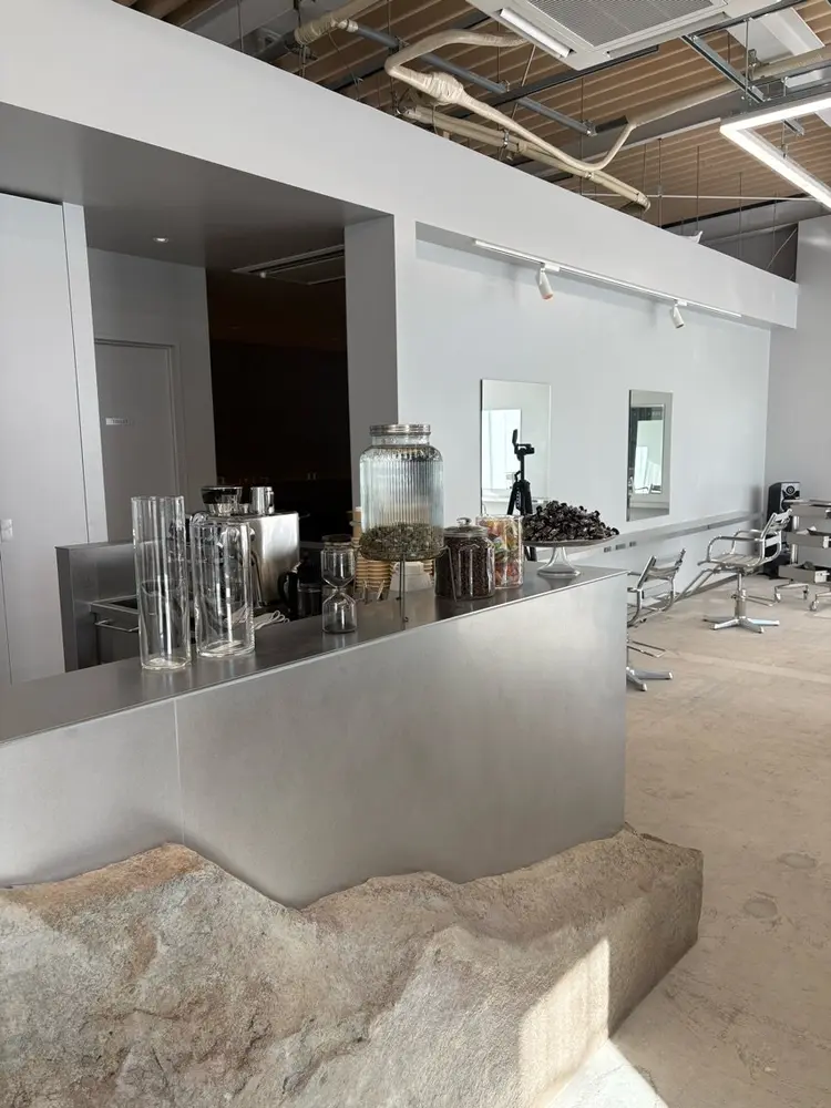 CEJAの内観・外観1