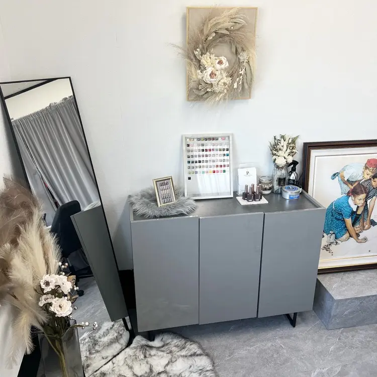 Poney Nailの内観・外観1