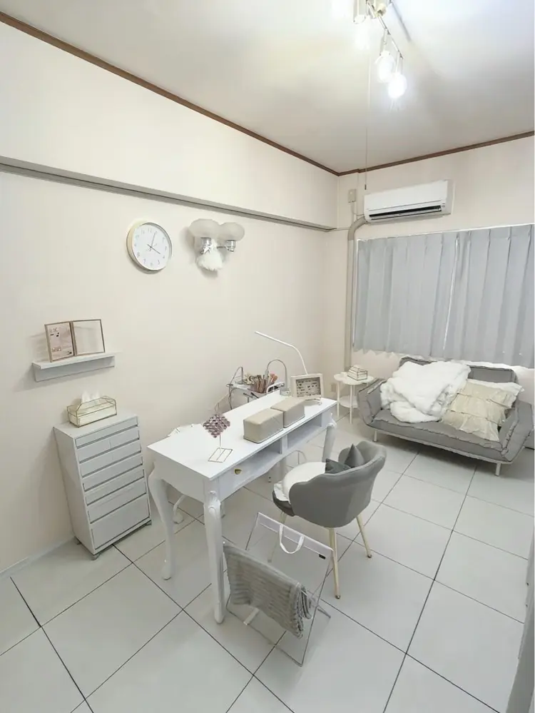 A nailの内観・外観1