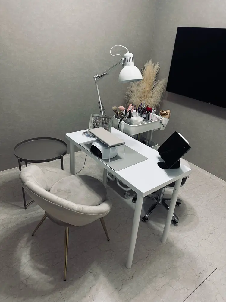 Nail salon  MOUの内観・外観1