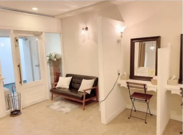 アイシス 京橋店の内観・外観1