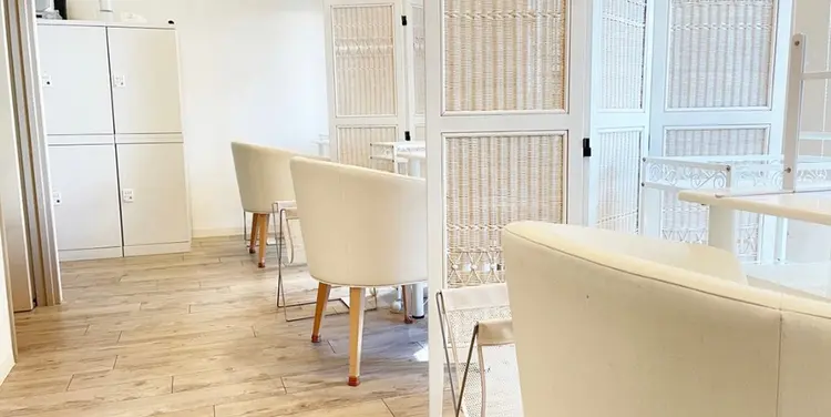 ネイル空間の内観・外観1