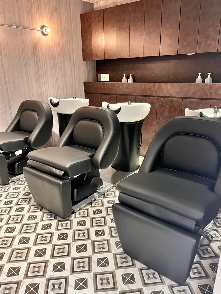 SALOWIN神戸三宮店の内観・外観3