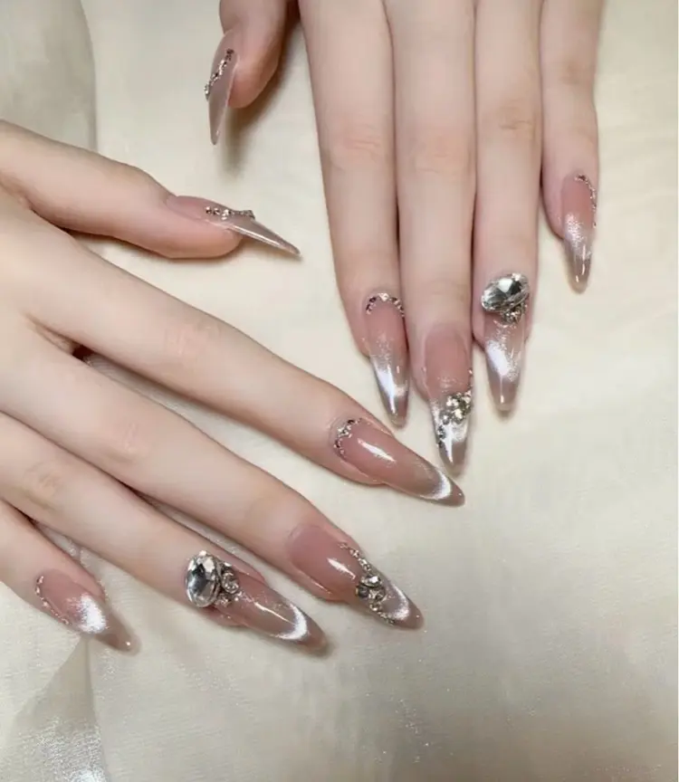 Queen nailの内観・外観3
