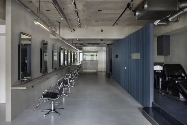 UNFEIGNED02の内観・外観2