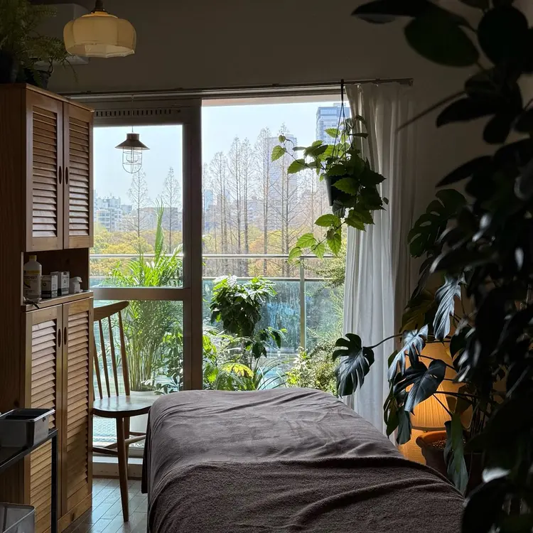 LARUTANの内観・外観1